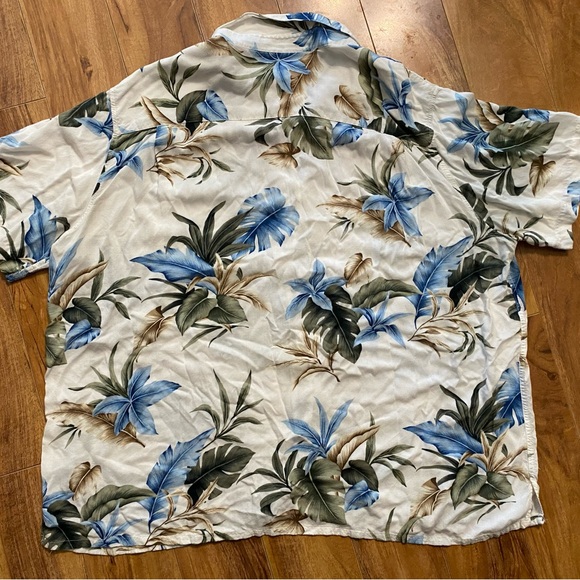 Hawaiian Print Button Down Shirt (XXL) - Picture 5 of 12